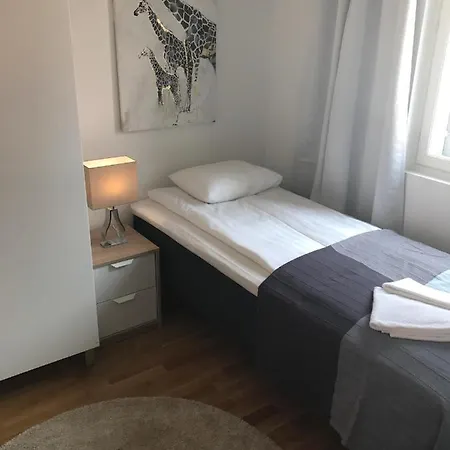 Huoneisto Kotimaailma - Feenixinrinne 4 *